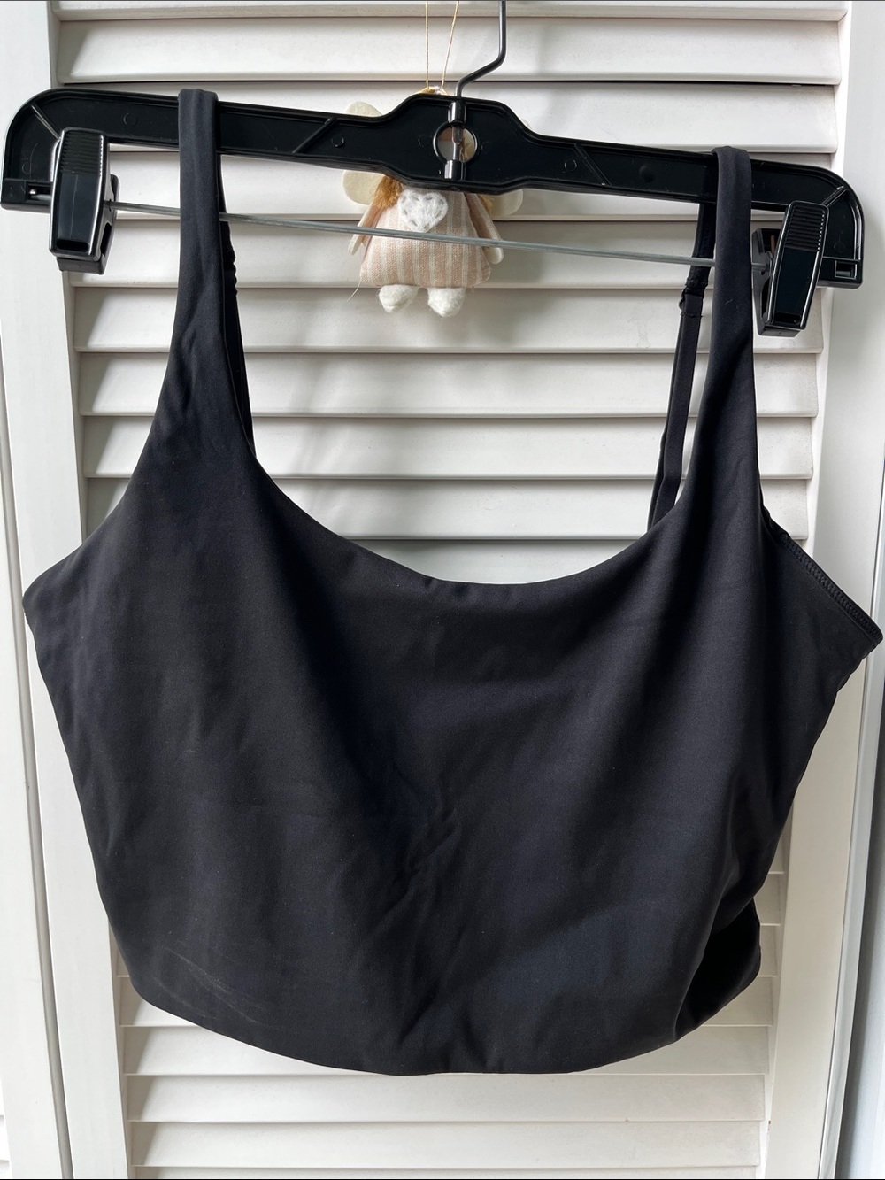 NWOT size Small Athleta Black Strappy Sports Bra Tank